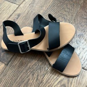 Tahari Black Buckle Gladiator Women’s Size 7/NWOT